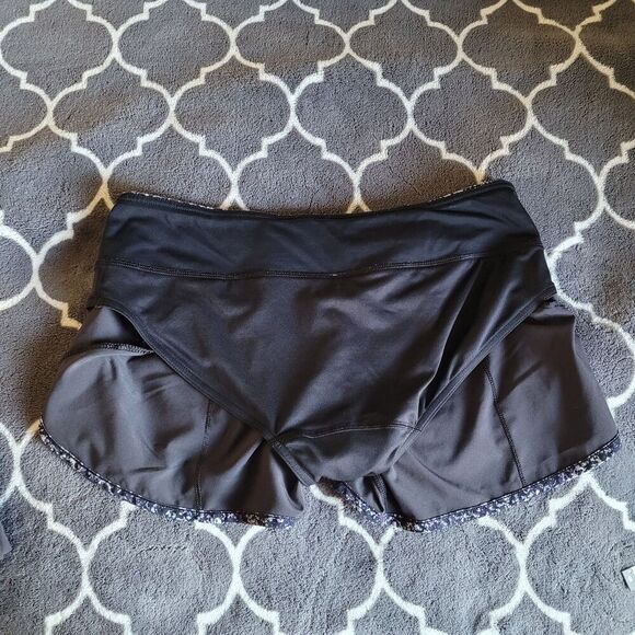 Lululemon Run Speed Shorts 6 Stretchy Lined Black Rocky Sand Dune Toothpaste - Picture 6 of 10